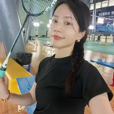黄俊